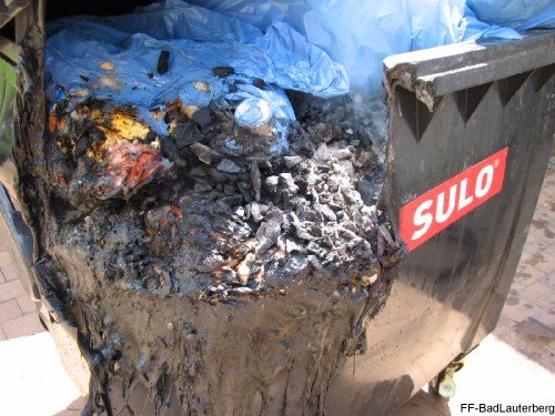 2009_05_24 Kontainerbrand Gollee Wiesenbek 005